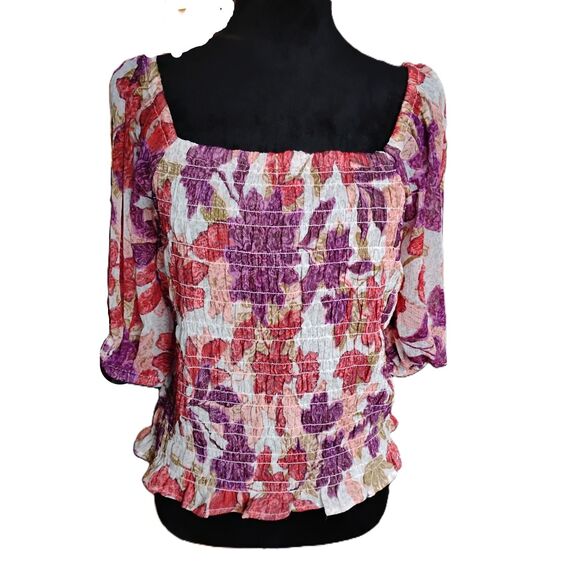 Old Navy Women's Size Large Floral Boho, CottageCore Smocked Top - Picture 2 of 9